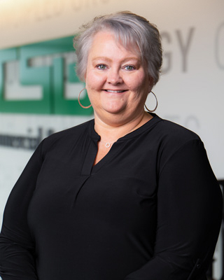 Pam Luedy headshot